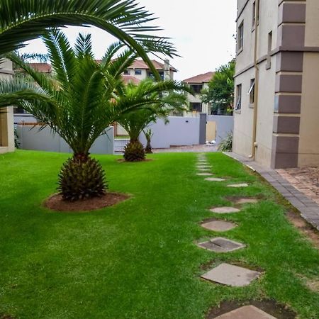 Peaceful Gateaway - 2 Bed Apartment In Sunninghill With Back-Up Power Sandton Exterior foto